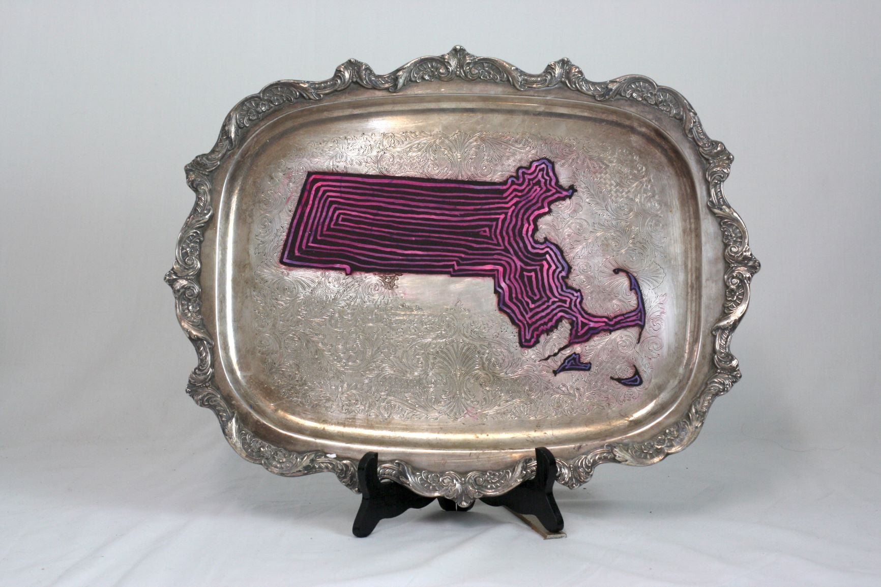 Custom Tray-Contour Line Design in Hot Pink